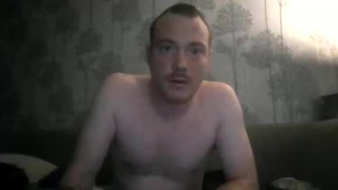 Snapshot of gloomy544481 chatting on 10/01/25, 04:18 gloomy544481 online show from 10/01/25, 04:18
