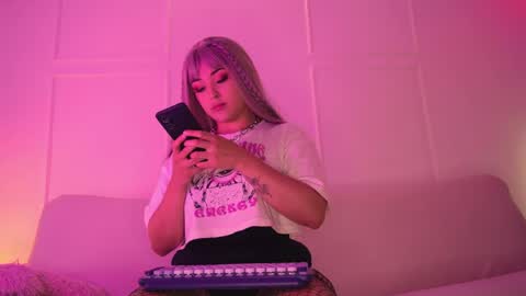 Snapshot of gloomydoll chatting on 05/29/26, 08:51 Mimi online show from 05/29/26, 08:51