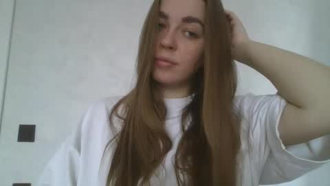 Snapshot of gloria954807 chatting on 02/06/26, 01:03 gloria954807 online show from 02/06/26, 01:03