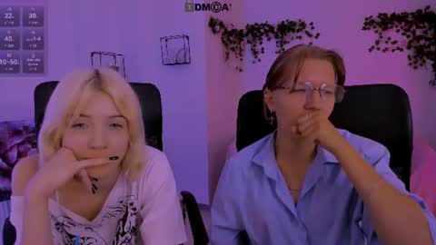 Snapshot of gloria_bubble chatting on 06/22/26, 03:25 your dream online show from 06/22/26, 03:25