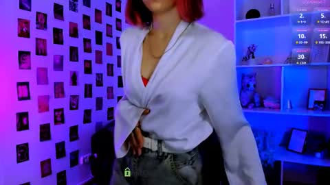 Snapshot of gloria_bubble chatting on 06/25/26, 06:56 your dream online show from 06/25/26, 06:56