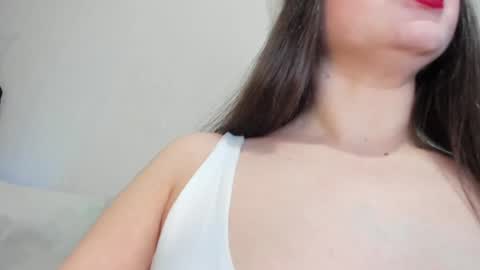 Snapshot of gloria_flur chatting on 12/21/24, 08:21 Gloria online show from 12/21/24, 08:21