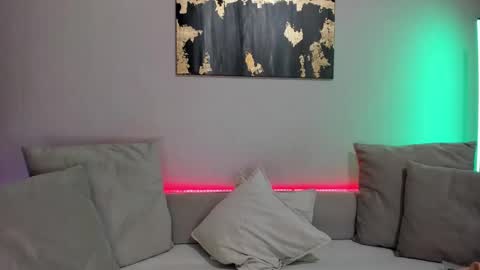 Snapshot of gloria_flur chatting on 02/19/25, 10:45 Gloria online show from 02/19/25, 10:45