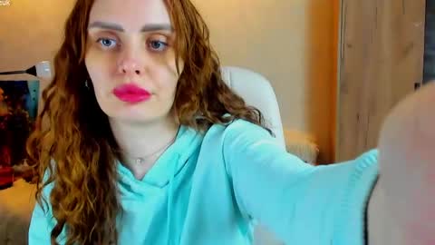 Snapshot of gloria_wood chatting on 05/02/26, 05:51 Gloria Wood online show from 05/02/26, 05:51