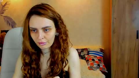 Snapshot of gloria_wood chatting on 05/09/26, 06:35 Gloria Wood online show from 05/09/26, 06:35