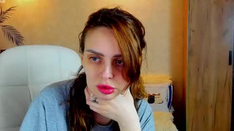 Snapshot of gloria_wood chatting on 05/10/26, 03:17 Gloria Wood online show from 05/10/26, 03:17
