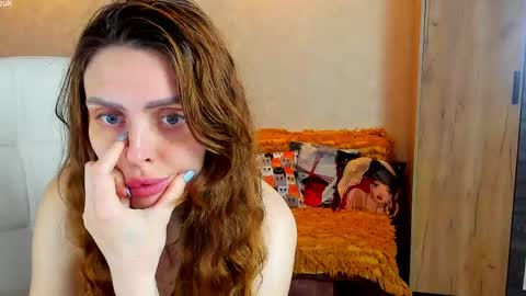 Snapshot of gloria_wood chatting on 05/16/26, 07:56 Gloria Wood online show from 05/16/26, 07:56