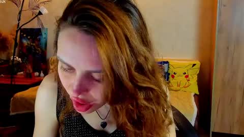 Snapshot of gloria_wood chatting on 05/31/26, 06:09 Gloria Wood online show from 05/31/26, 06:09