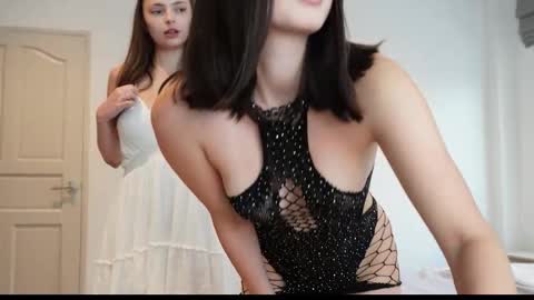 Gloria online show from 10/31/25, 11:39