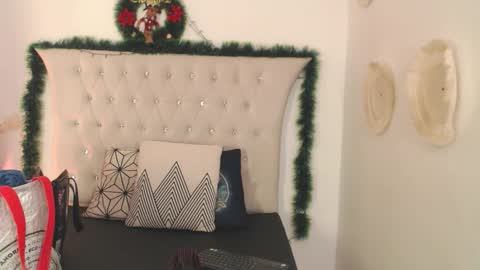 Snapshot of glory_shine chatting on 01/06/26, 12:42 Glory online show from 01/06/26, 12:42