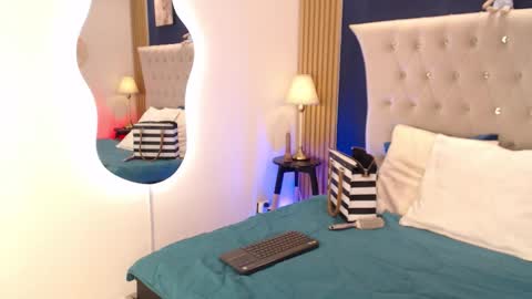 Snapshot of glory_shine chatting on 02/16/26, 12:45 Glory online show from 02/16/26, 12:45