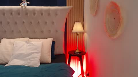 Snapshot of glory_shine chatting on 02/20/26, 01:00 Glory online show from 02/20/26, 01:00