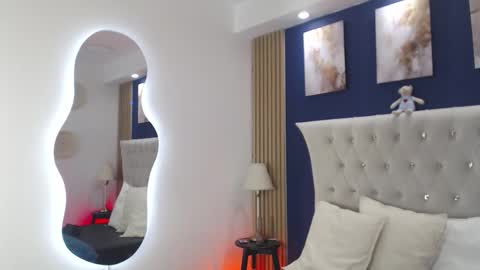 Snapshot of glory_shine chatting on 02/25/26, 12:26 Glory online show from 02/25/26, 12:26