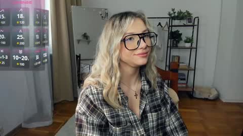 Cherry online show from 02/22/26, 07:40