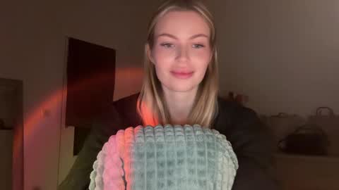 glow_angel online show from 01/27/25, 07:03