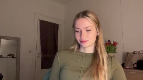 glow_angel online show from 01/28/25, 06:28