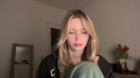 glow_angel online show from 01/31/25, 05:10