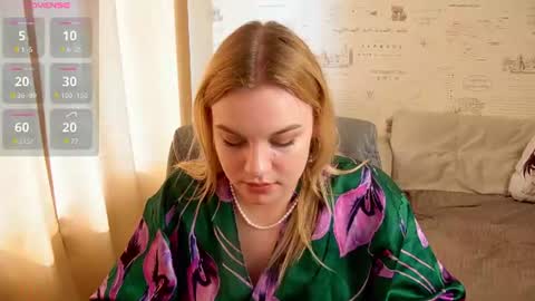 Snapshot of glow_margo chatting on 07/07/26, 02:47 Margo online show from 07/07/26, 02:47