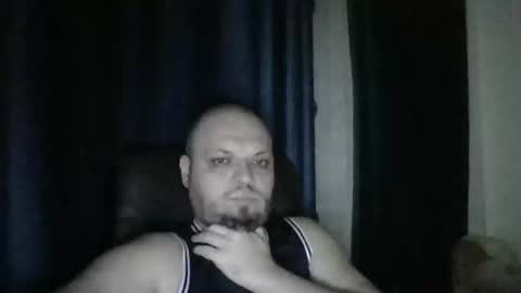 Snapshot of glusgan chatting on 05/13/26, 10:17 Your boy online show from 05/13/26, 10:17