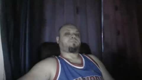 Snapshot of glusgan chatting on 05/17/26, 08:34 Your boy online show from 05/17/26, 08:34