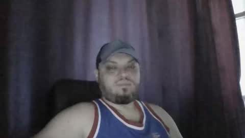 Snapshot of glusgan chatting on 05/18/26, 07:36 Your boy online show from 05/18/26, 07:36