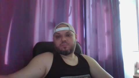 Snapshot of glusgan chatting on 06/17/26, 04:26 Your boy online show from 06/17/26, 04:26