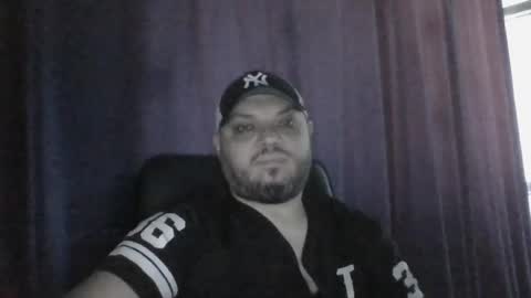 Snapshot of glusgan chatting on 06/18/26, 09:47 Your boy online show from 06/18/26, 09:47