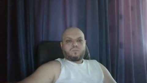 Snapshot of glusgan chatting on 07/08/26, 09:14 Your boy online show from 07/08/26, 09:14