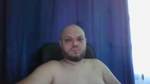 Snapshot of glusgan chatting on 07/12/26, 11:12 Your boy online show from 07/12/26, 11:12