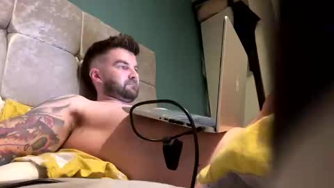 Snapshot of gmangee11 chatting on 02/28/25, 08:18 gmangee11 online show from 02/28/25, 08:18