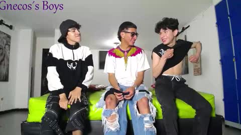 THOMAS AND DAMIAND online show from 02/01/26, 08:40