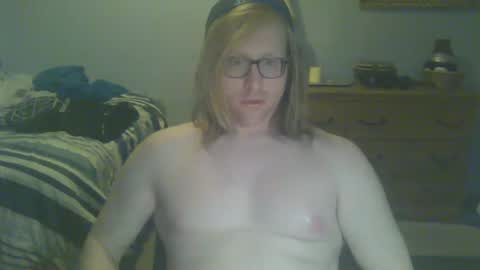 Snapshot of gnger31foru chatting on 01/17/25, 02:18 Steven Meadow online show from 01/17/25, 02:18