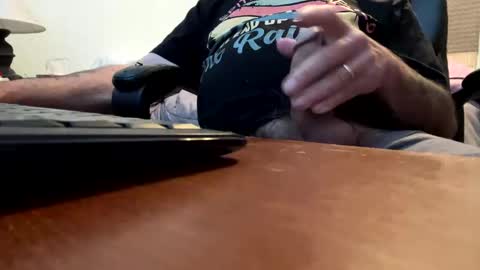 Snapshot of gngnxxx chatting on 11/04/25, 01:10 gngnxxx online show from 11/04/25, 01:10