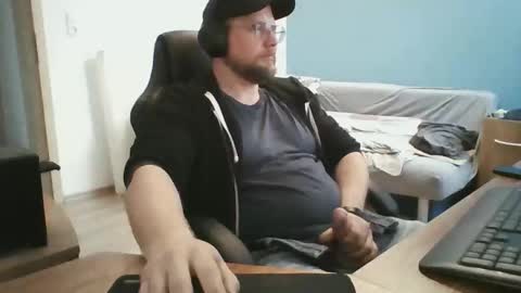 gnik_labinnah online show from 03/31/26, 03:56