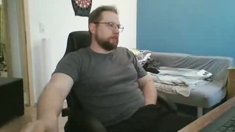 gnik_labinnah online show from 04/12/26, 07:35