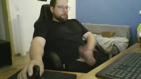 gnik_labinnah online show from 04/19/26, 05:56