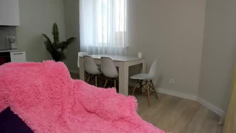 Lina online show from 02/18/26, 08:32