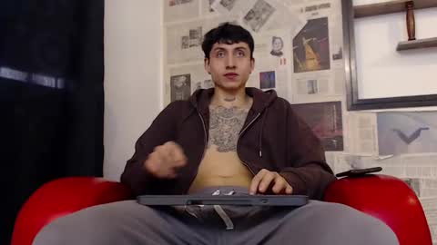 steven online show from 11/22/25, 12:26