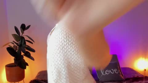 Snapshot of goddes_helena chatting on 12/10/24, 11:19 Elena online show from 12/10/24, 11:19