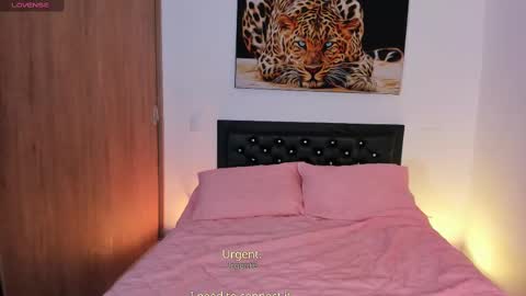 goddess_eli77 online show from 10/06/25, 02:31