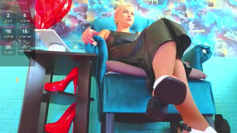 Mrs. Isabella online show from 09/18/25, 03:08