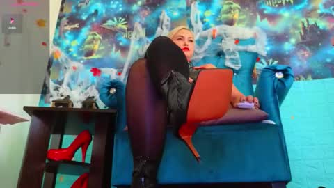 Mrs. Isabella online show from 10/18/25, 05:43