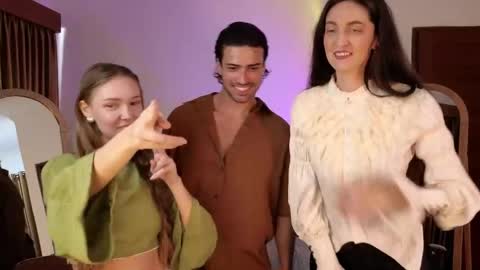   330 UTC2 girls   online show from 04/12/26, 02:49