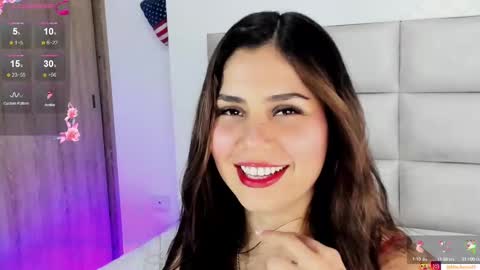 Snapshot of goddess_mia2 chatting on 09/29/25, 11:31 Mia online show from 09/29/25, 11:31