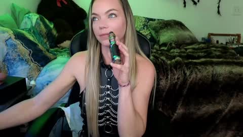 Patricia Mars           Goddess of Mars twitter thegoddessmindy online show from 01/28/25, 05:56