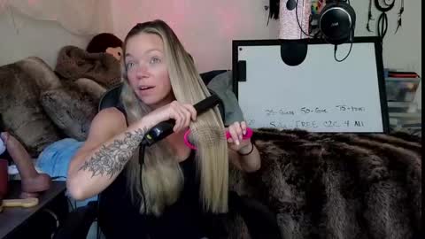 Patricia Mars           Goddess of Mars twitter thegoddessmindy online show from 09/16/25, 03:13