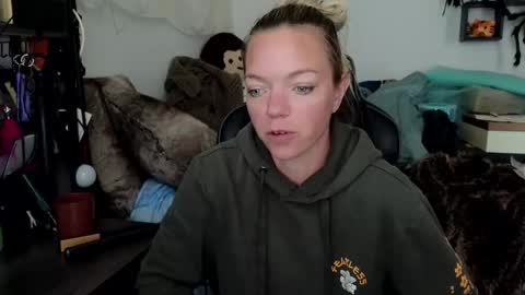 Patricia Mars           Goddess of Mars twitter thegoddessmindy online show from 10/09/25, 04:16