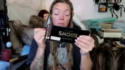 Patricia Mars           Goddess of Mars twitter thegoddessmindy online show from 10/14/25, 02:07