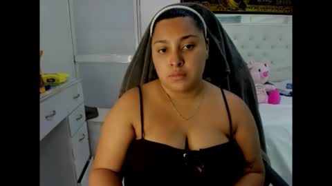goddess_of_sissys online show from 12/18/25, 06:19