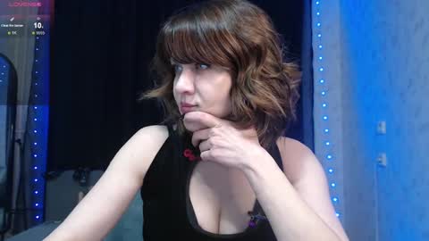 Snapshot of goddess_orsa chatting on 02/05/25, 07:20 Orsa online show from 02/05/25, 07:20
